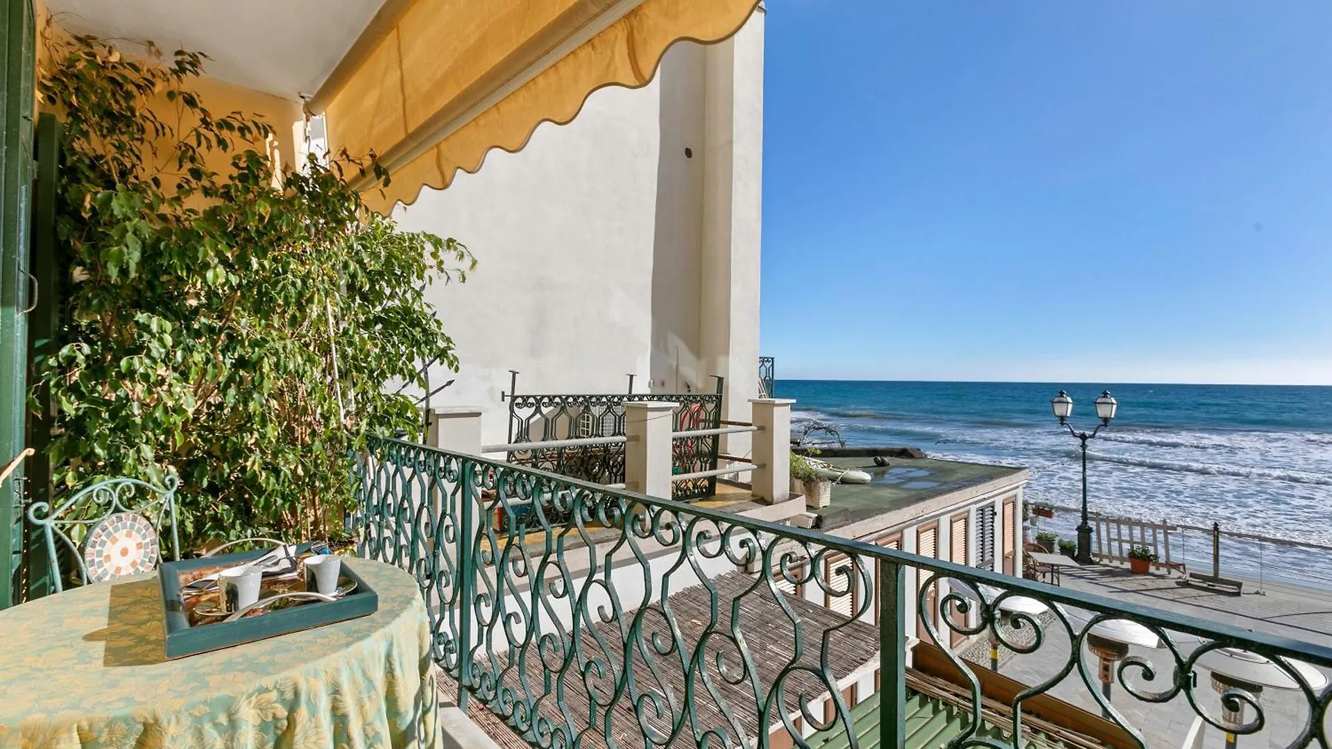 B&B Da Giueli Rooms On The Seafront Italy