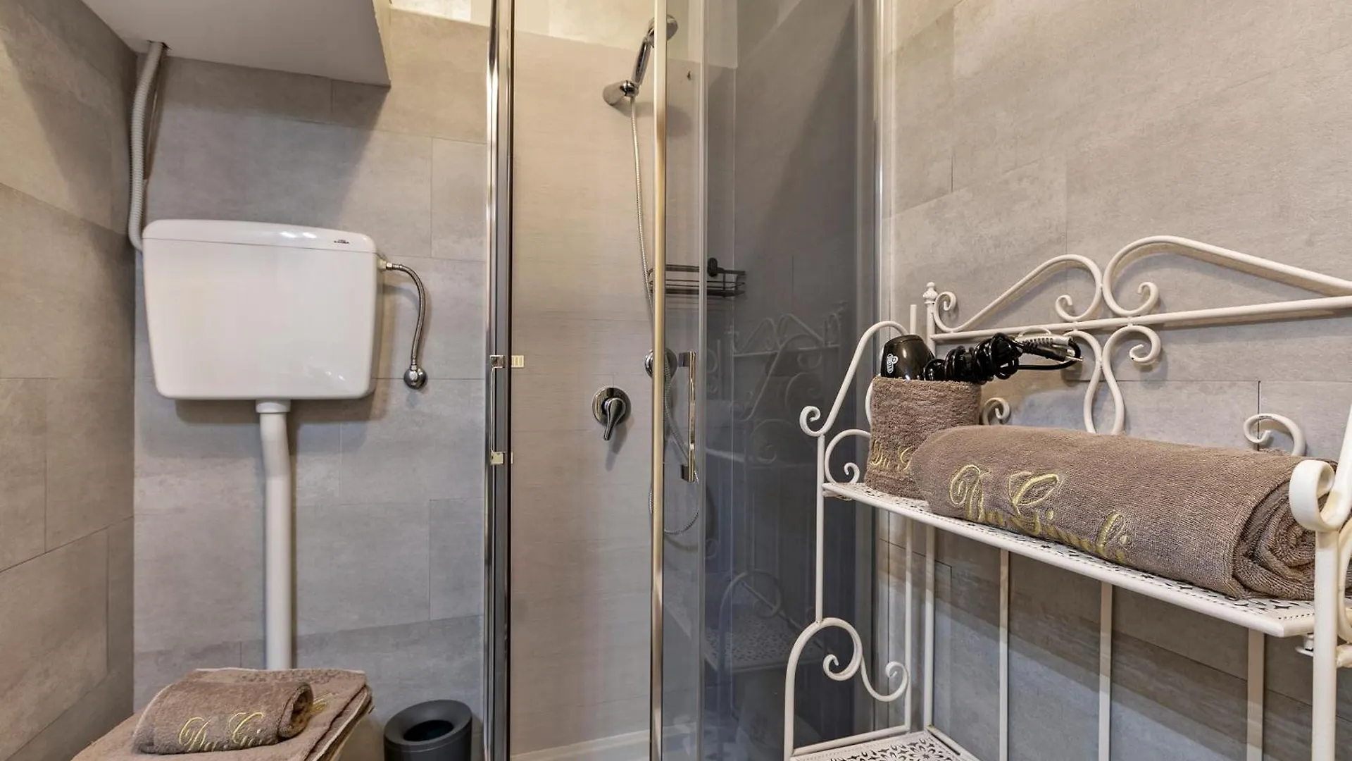 B&B Da Giueli Rooms On The Seafront Bed & Breakfast Alassio