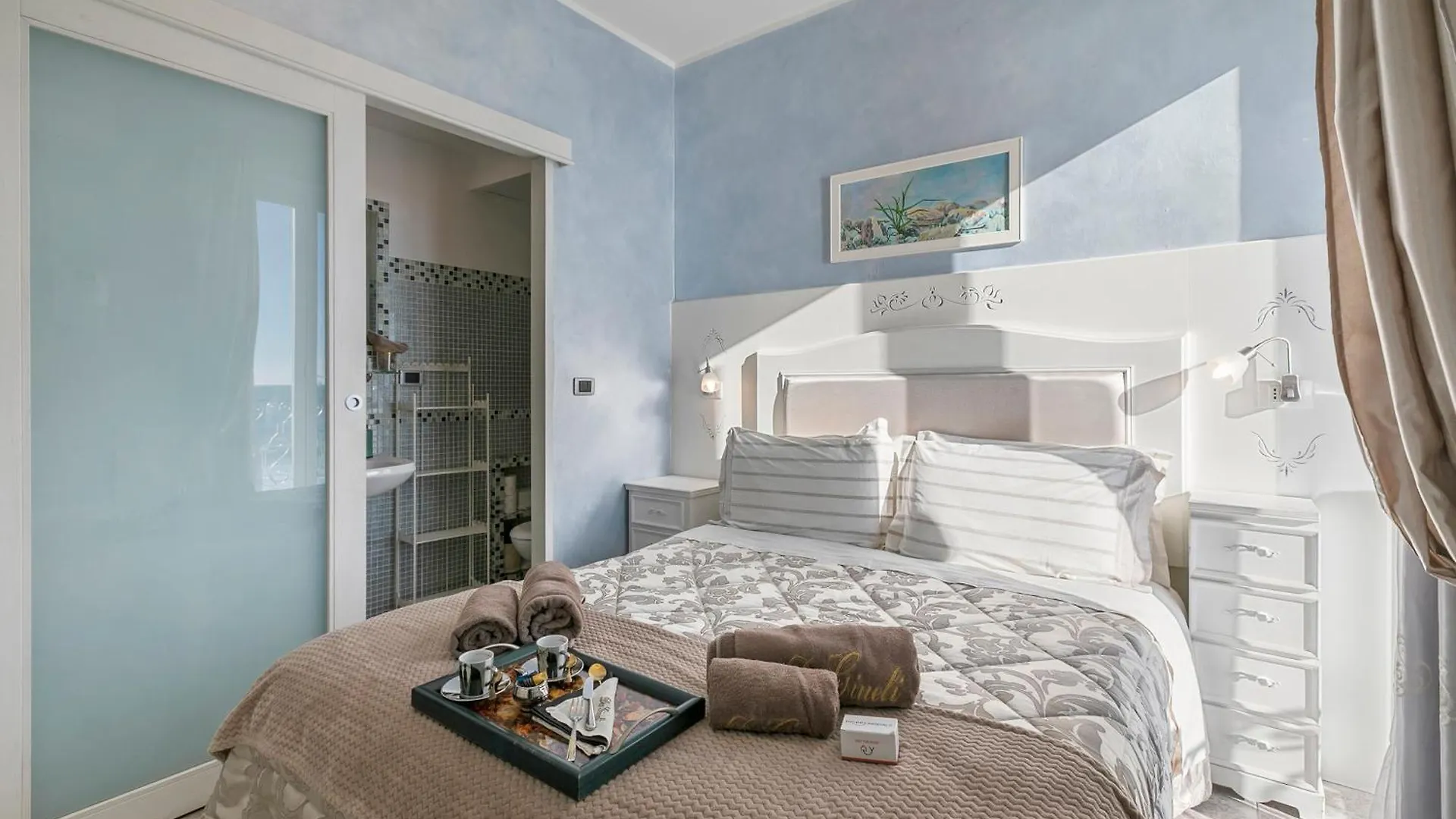 B&B Da Giueli Rooms On The Seafront Alassio Couette-café