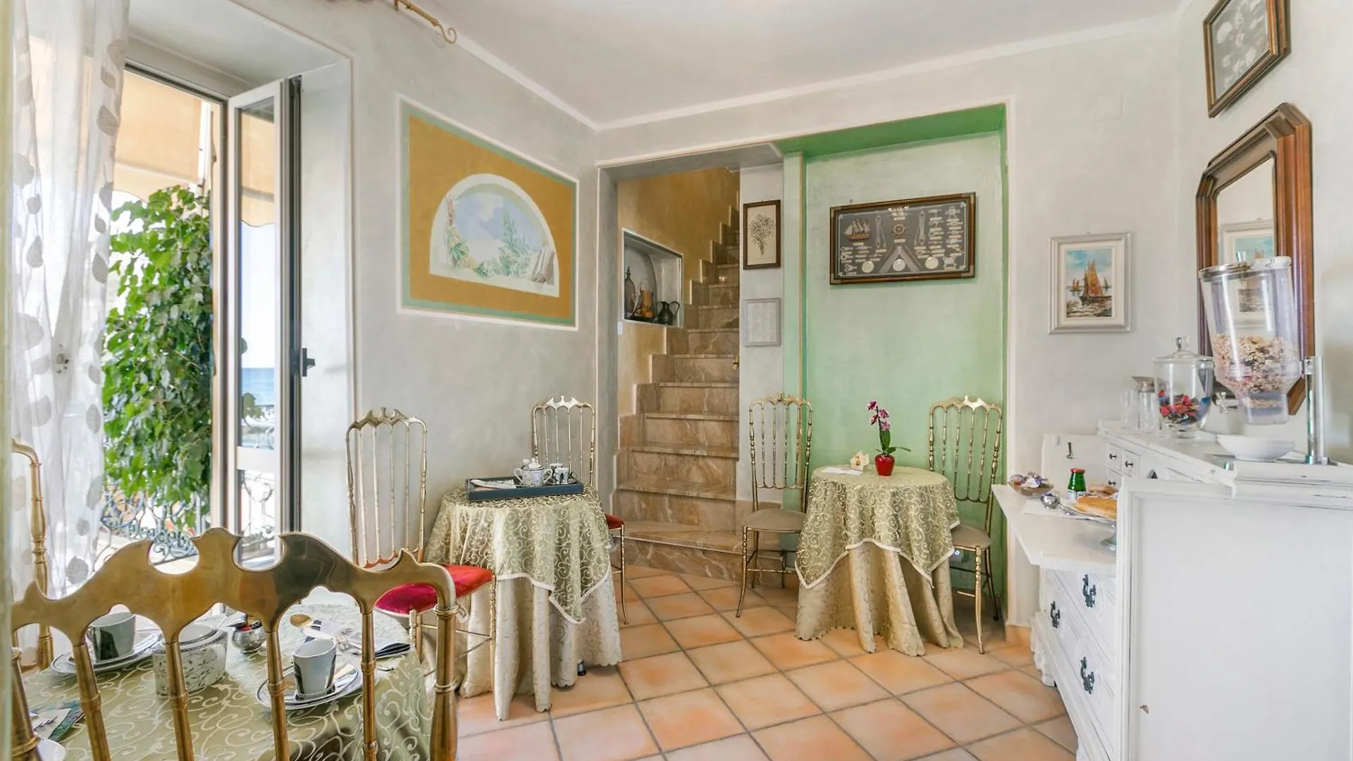B&B Da Giueli Rooms On The Seafront Alassio Couette-café